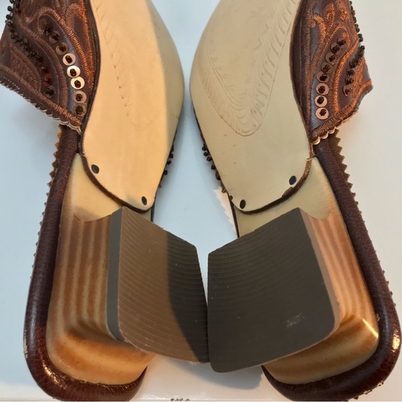 La Gazelle ElAymani Moroccan Embroidered, Beaded Leather Mules | 8.5 (EU 40) - Picture 3 of 7